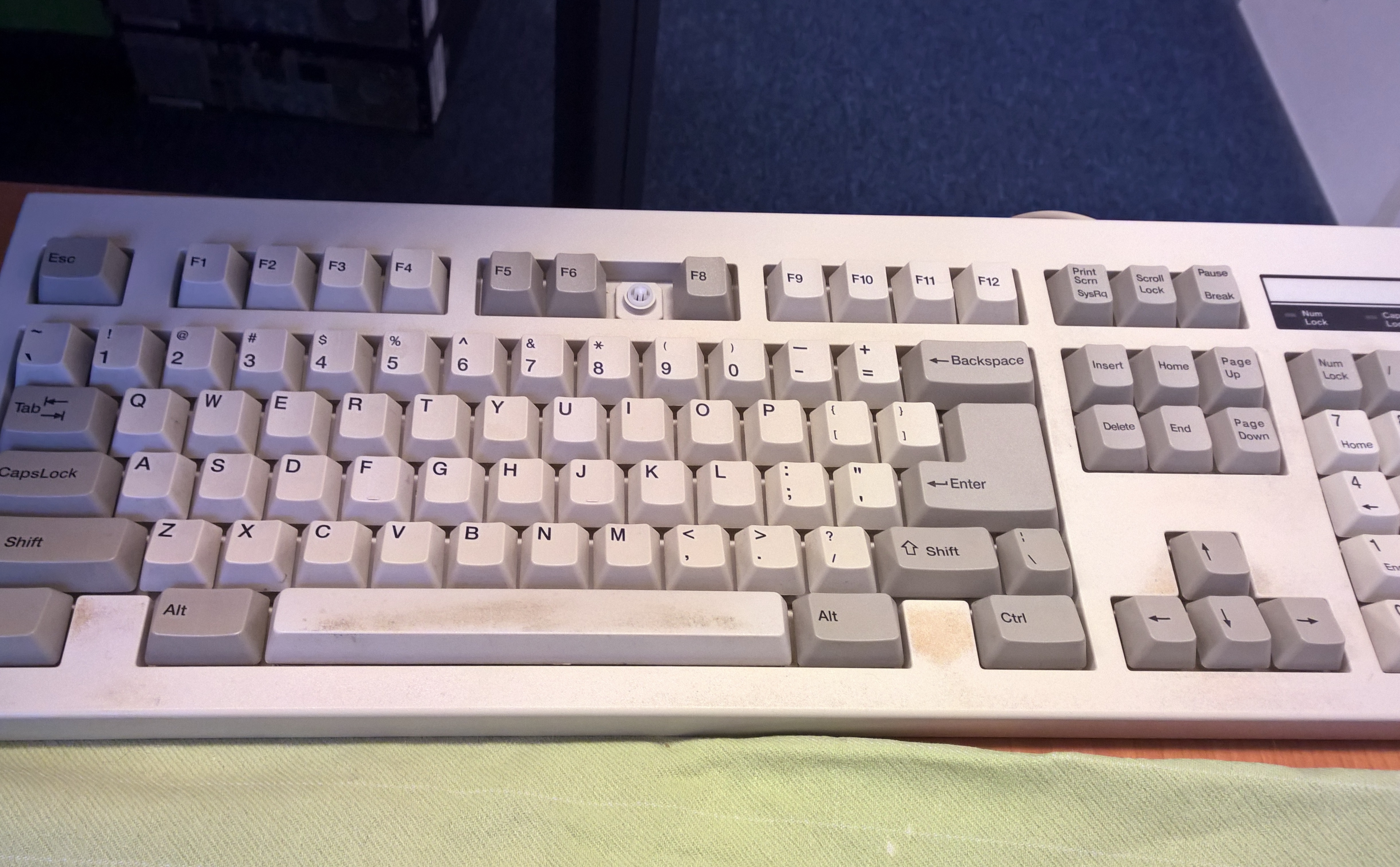 A picture of a cleaned BTC 5300 keyboard with one keycap removed